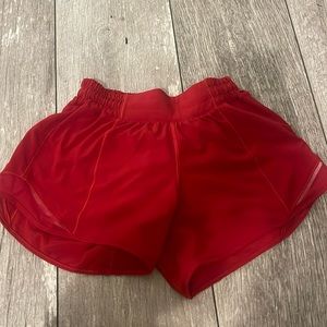 Lululemon size 2 tall hottie hot shorts